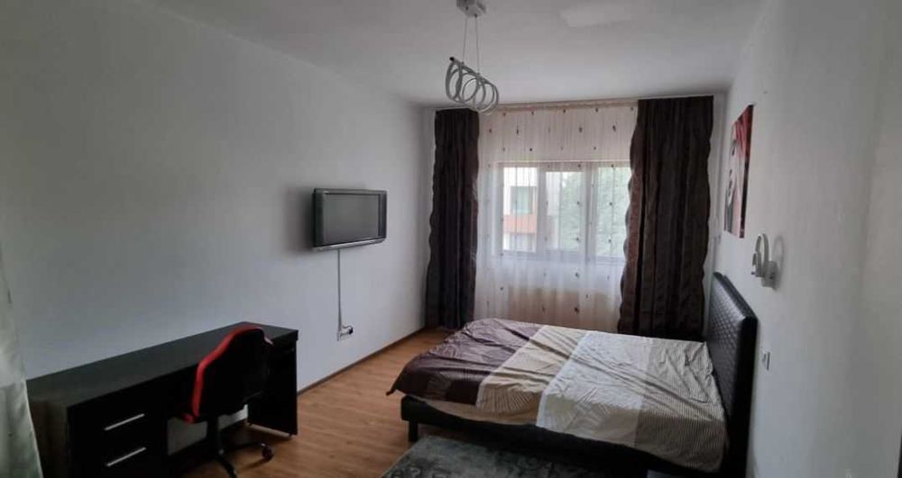 De Inchiriat vila cu piscina, mobilată  in Pipera, str. Drumul Negru