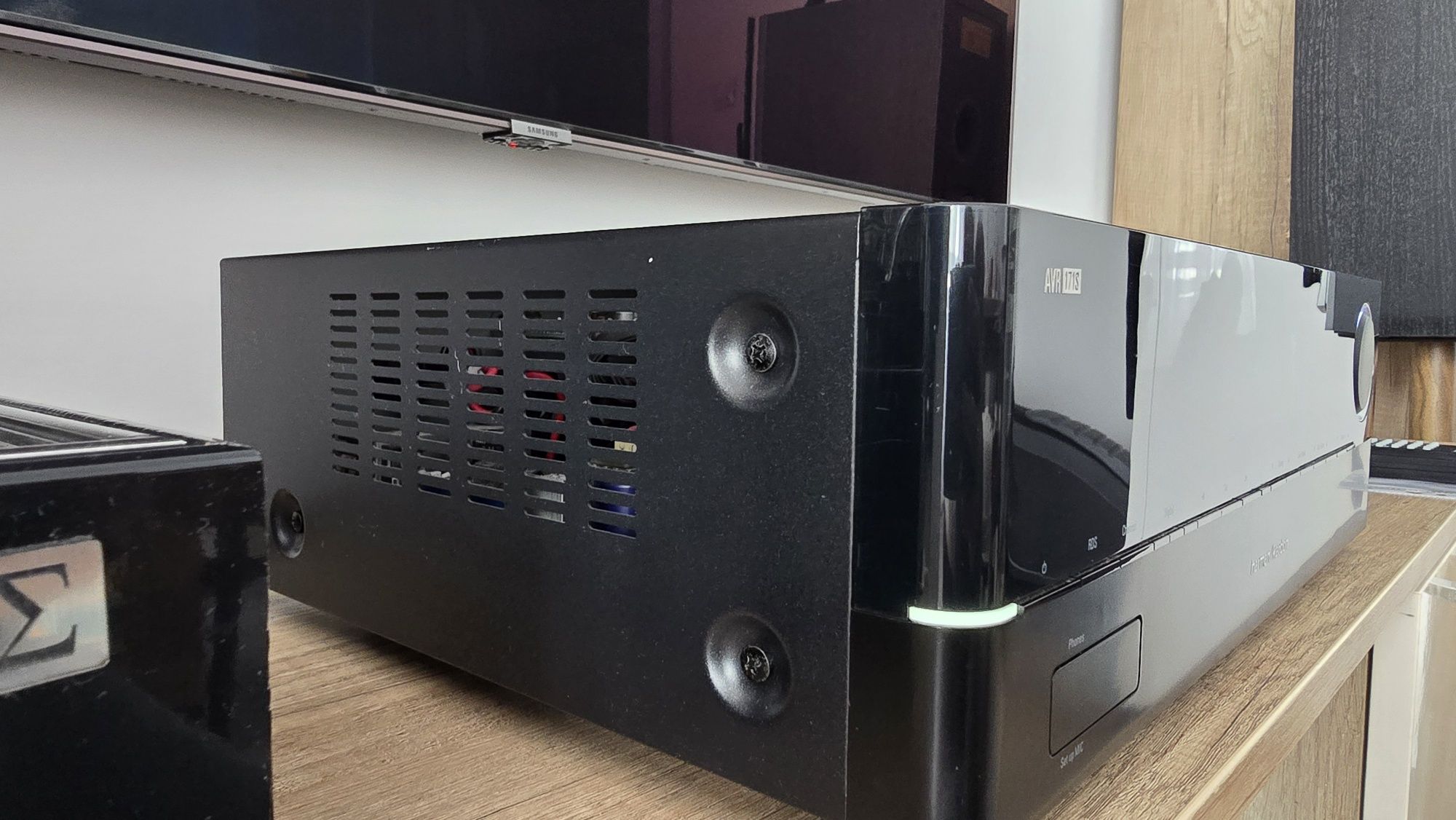 Резервиран до 07.07. Ресийвър Harman Kardon AVR 171S