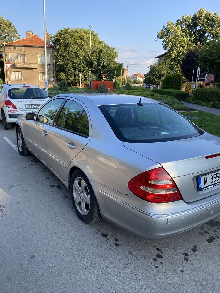 Продава се мерцедес Е 320 бензин