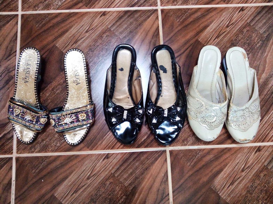 Бархат гулбахамал халат ва лозим 100 минг ва пойбзаллар БЕПУЛ