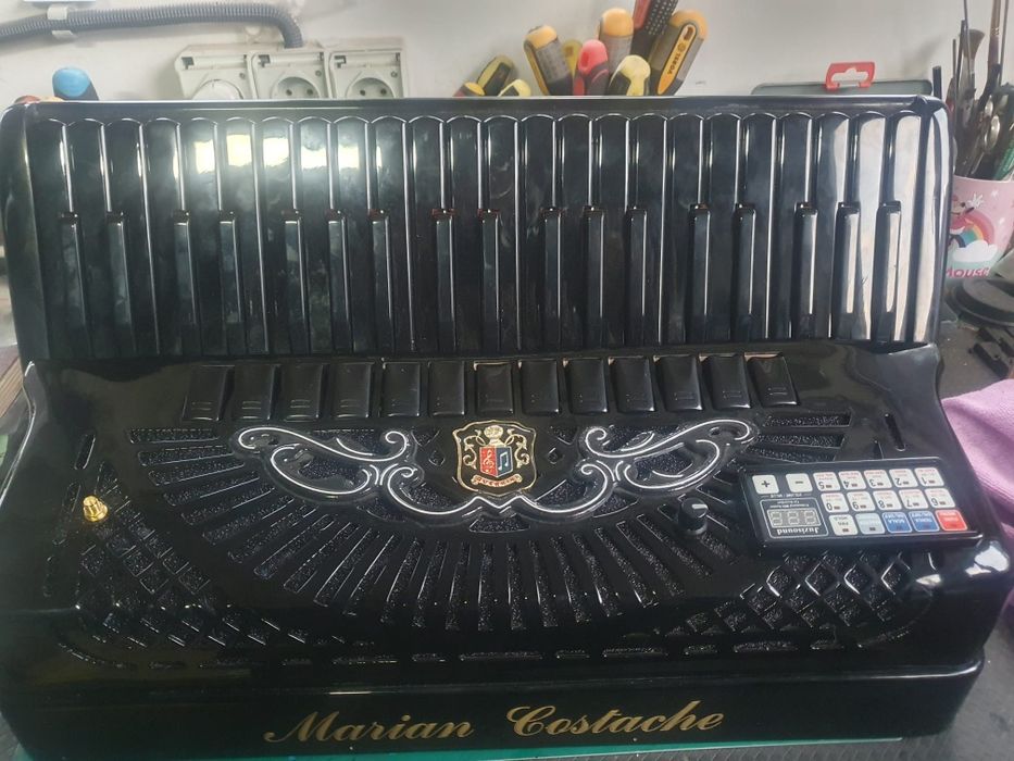 Vand schimb acordeon digital