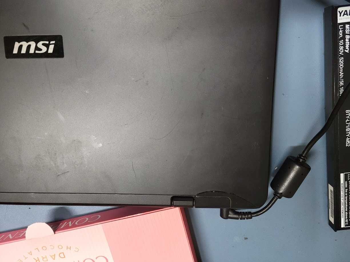 Лаптоп MSI ms-171f