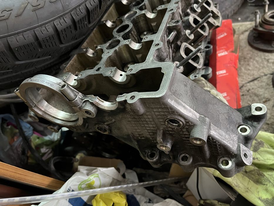 Глава за БМВ 3.0 дизел 231кс перфектна