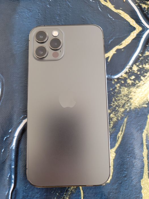 Продаётся iPhone 12 pro 128gb