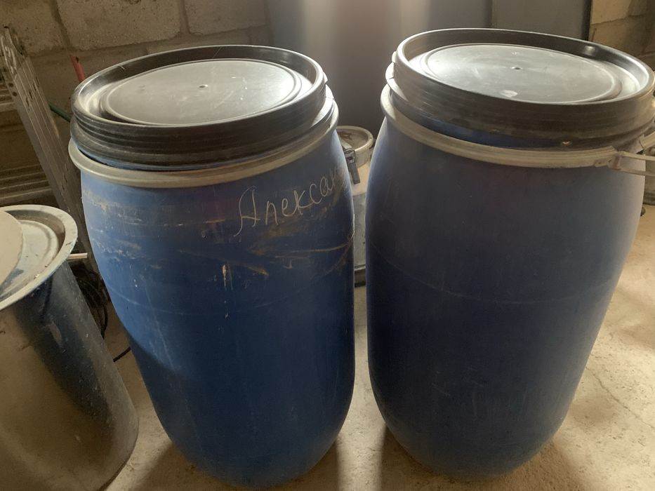 Продам бочки большие