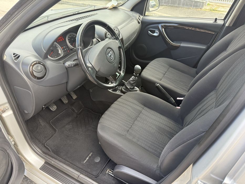 Dacia Duster 1.5 Diesel 4x4 la buton