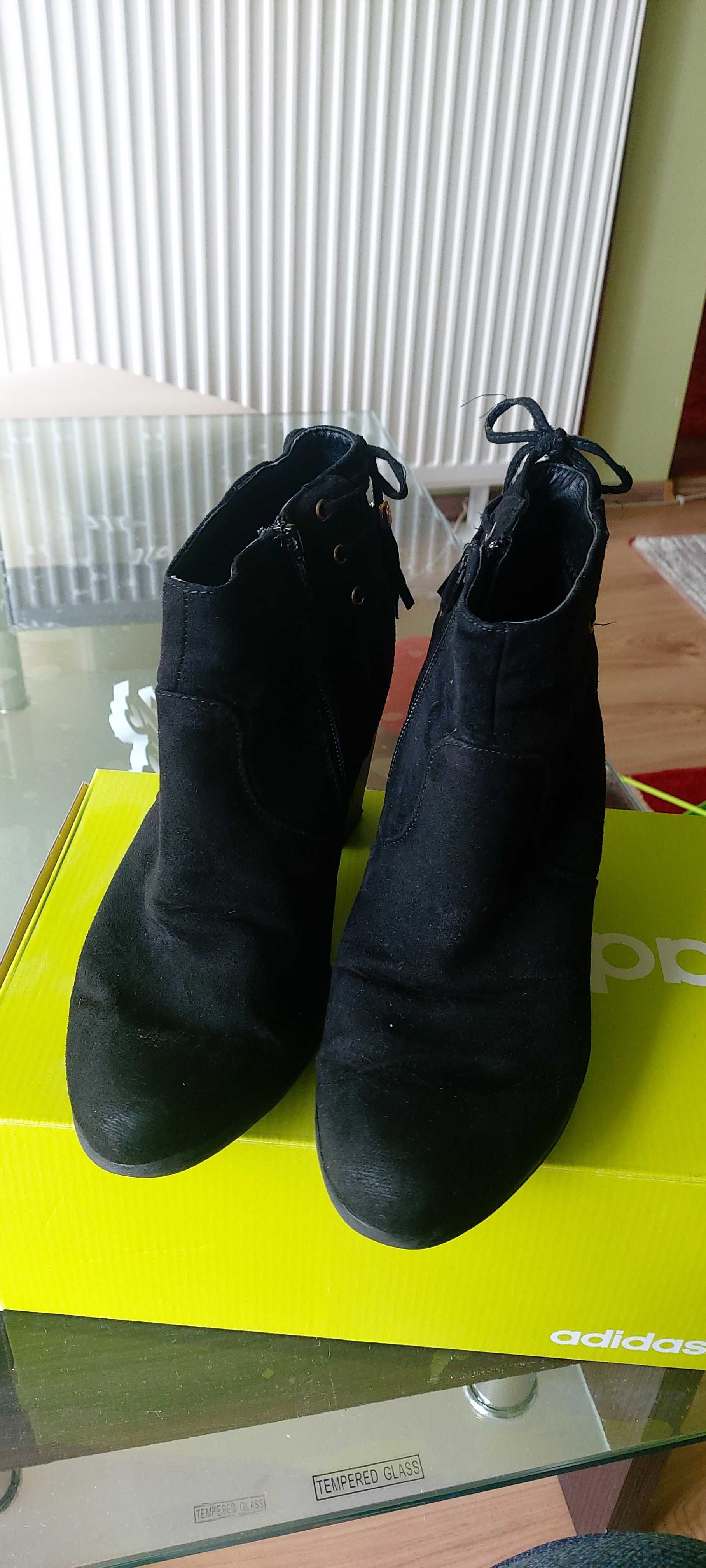 Botine piele intoarsa negru