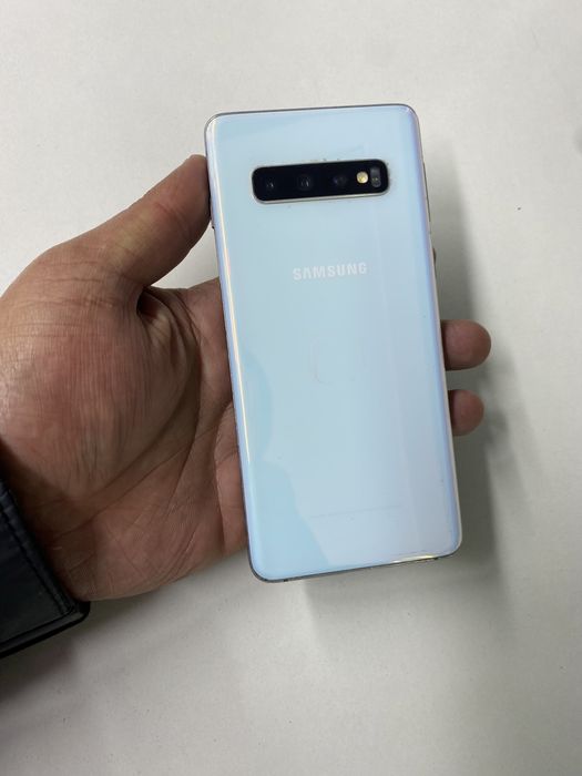 Samsung S10 (128GB) в идеальном состояний