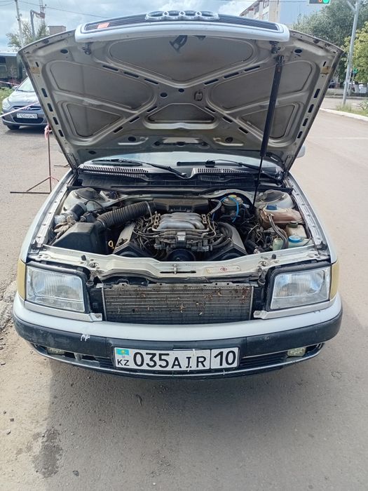 Ауди с 4 год 1992 куб 2,6