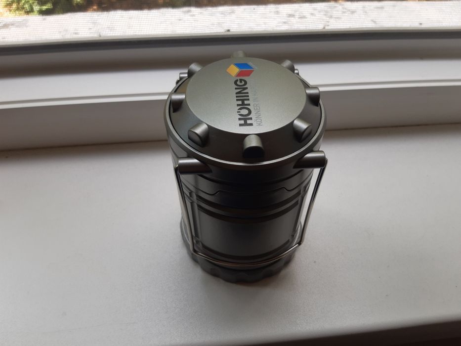 Два броя  фенери и трион  за рязане на  клони.