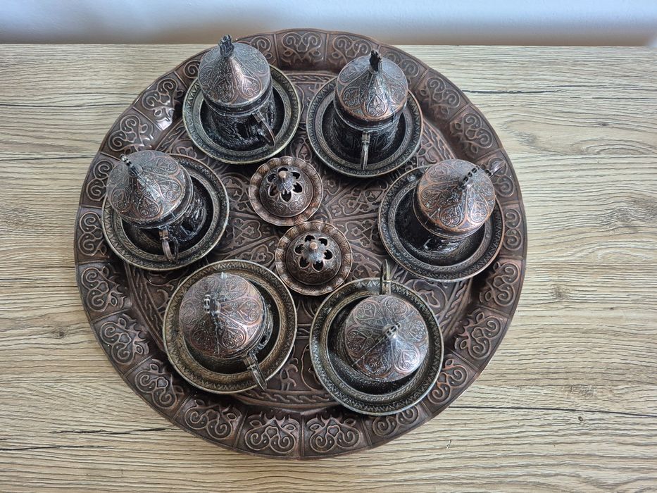 Set cescute de cafea din material cupru