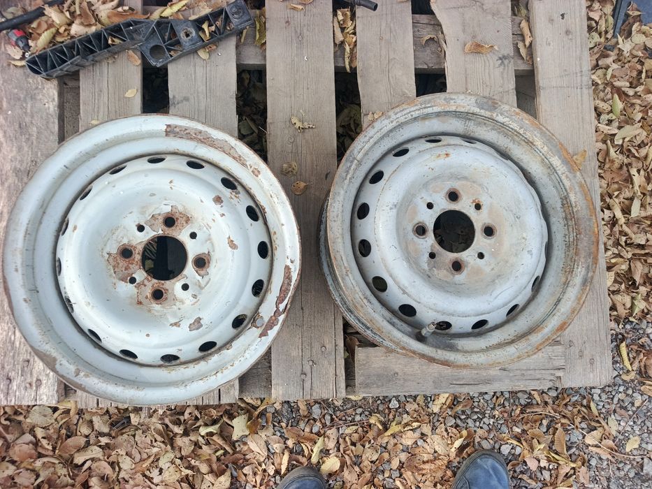 2 железных диска на ваз.