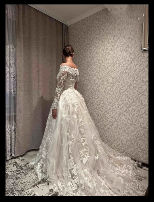 Платье свадебное  размер 36 реальному покупателю хороший  торг