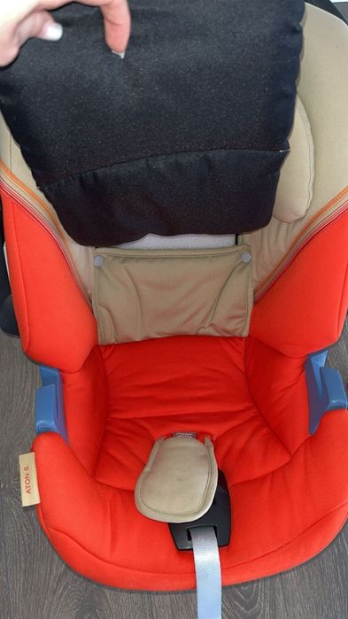 Vând scoică auto Cybex Aton 5!