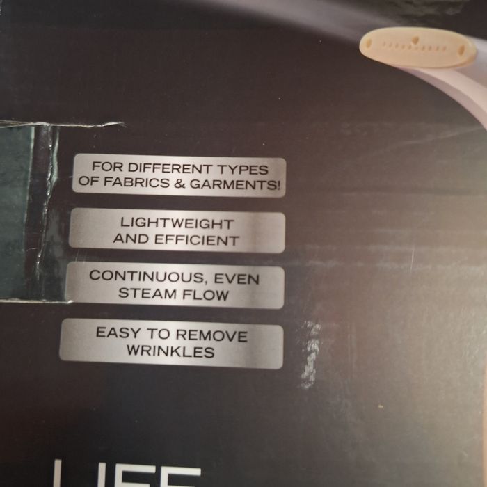 Парочистачка/парогладачка/вертикална ютия- нова неизползвана с нарушен