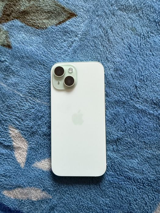 iPhone 15 (100 емкость) новый