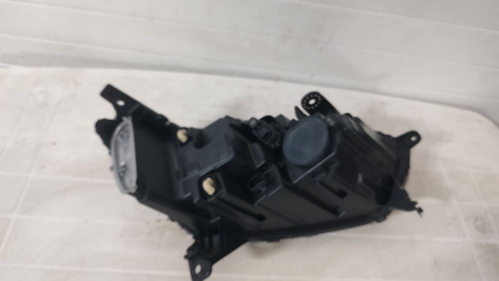 Far stânga Logan 3 , Sandero stepway 3, jogger cod 260602561r