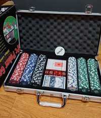 Настольная игра в покер. Покер в кейсе на 300 фишек. Poker game. Карты