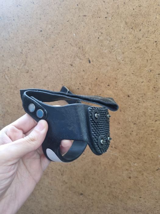 Антилед, Ледоступ, Шипы