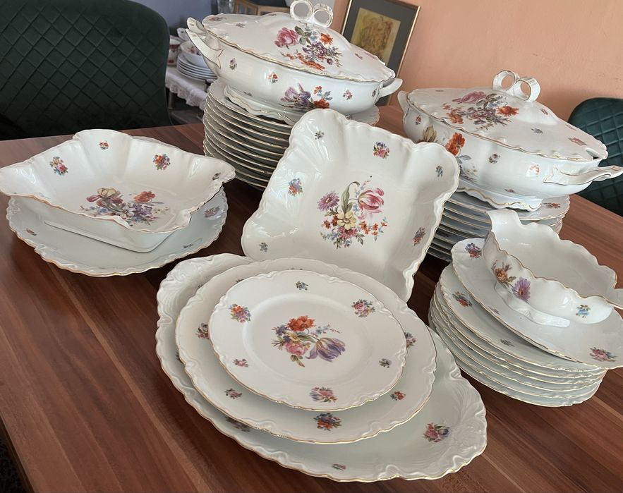 Порцеланов сервиз за хранене