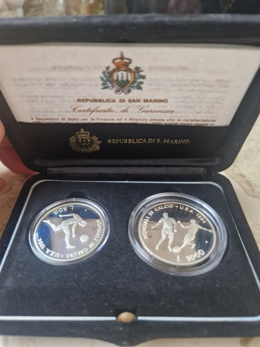 Сребърни монети световното по футбол в САЩ 1994г