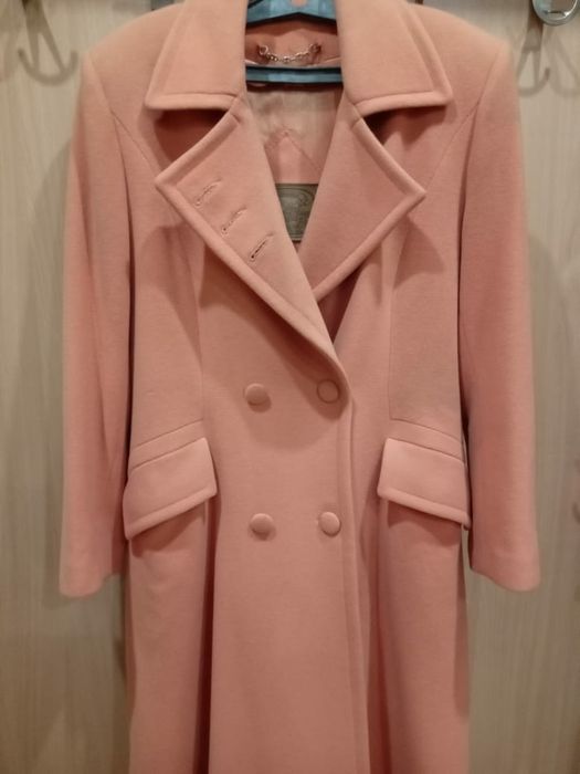 Продам пальто р46-50