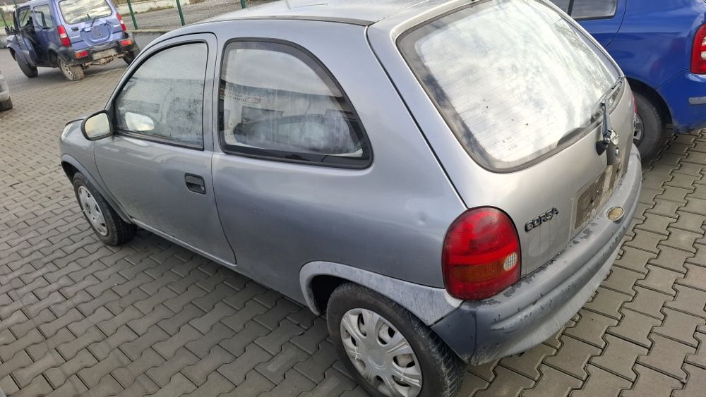 Vand capota ,bara,far Opel Corsa