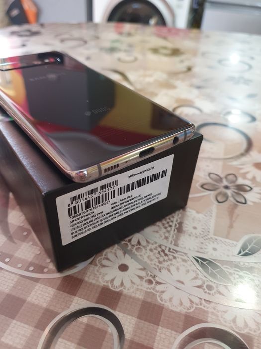 Vând Samsung Galaxy S10 Plus Ca Nou