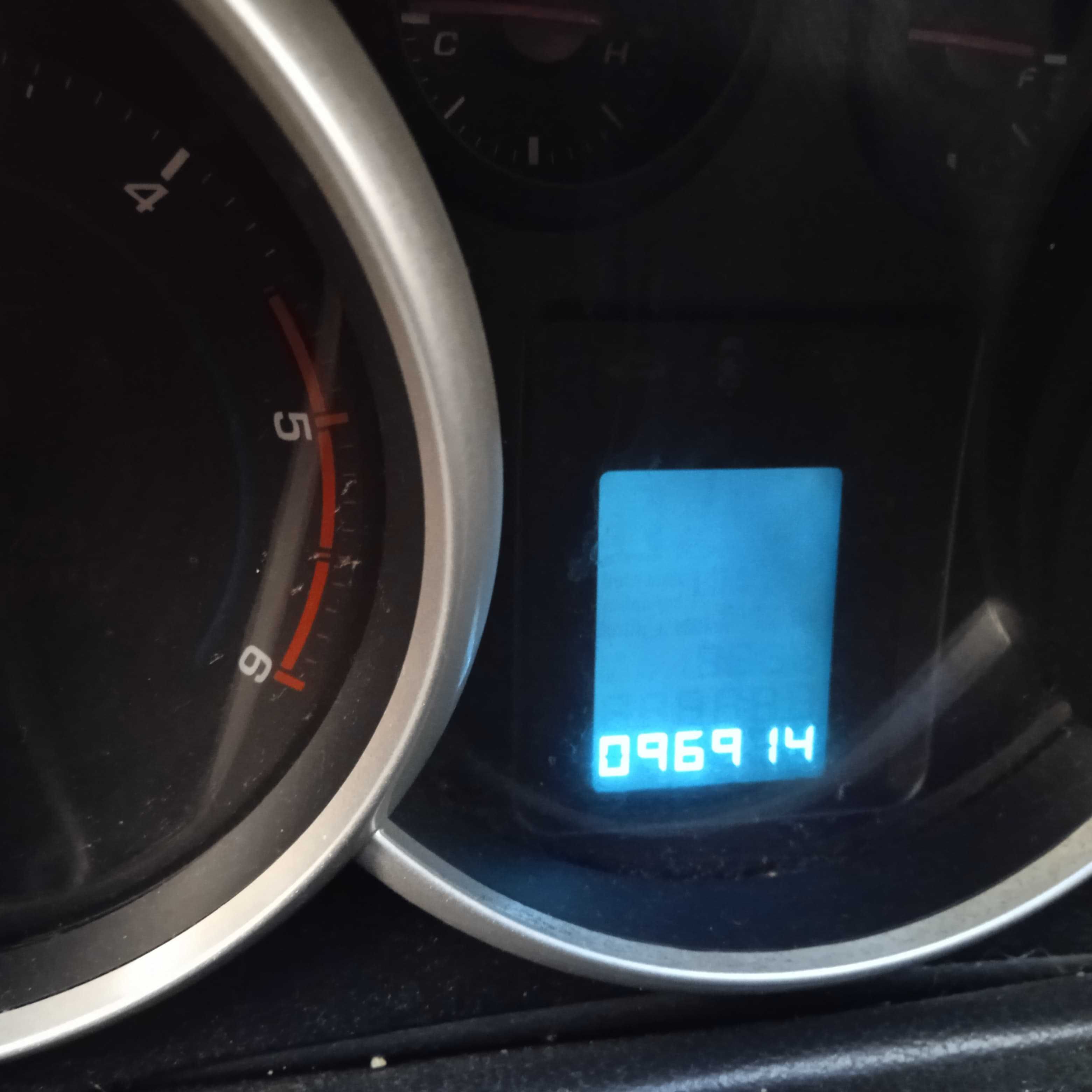 Vand / schimb cu renault clio - Chevrulet Cruze 2.0 TDI
