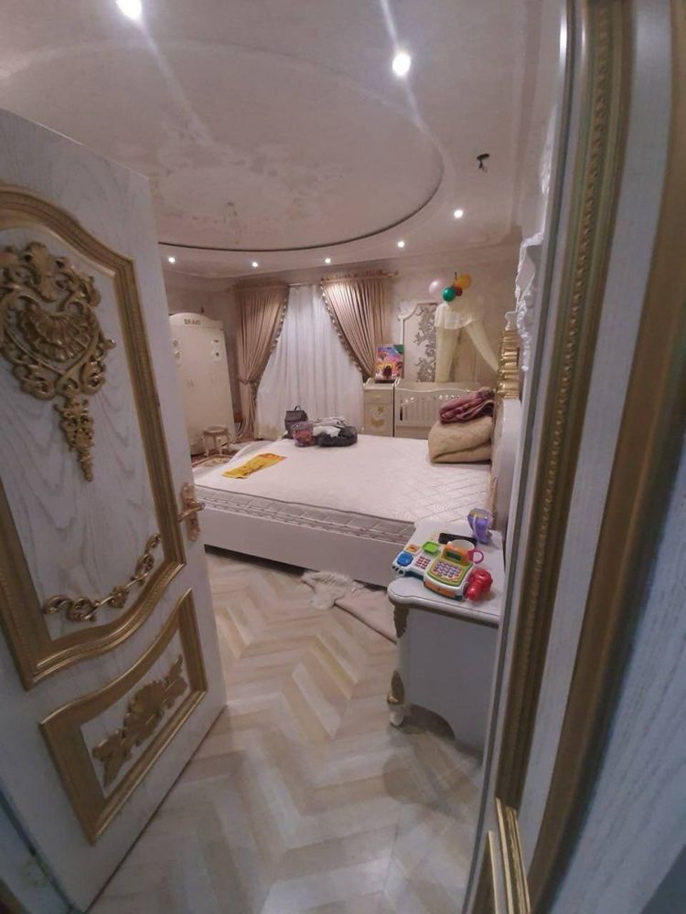 Продаётся Квартира Чиланзар 6. 5/1/5 Банковский дом. Площадь 150м2