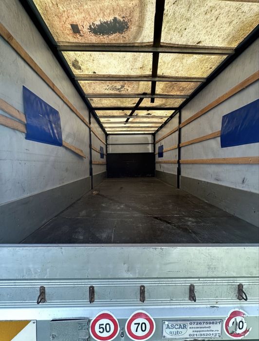 Vând renault Midlum