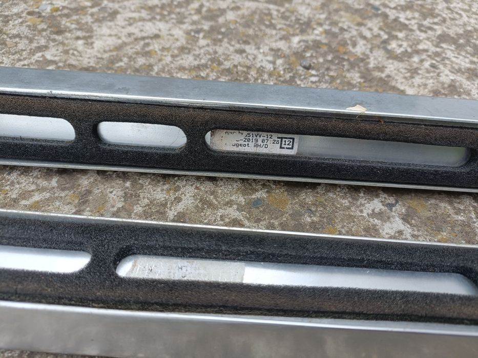 Bara bare longitudinale Peugeot 5008 2019