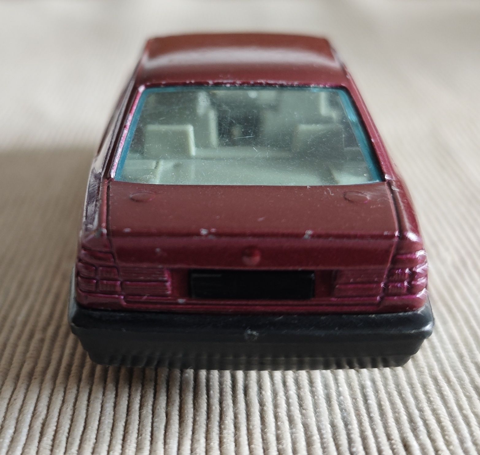 Количка 1/43 - BMW e34
