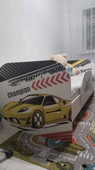 Продам кровать детскую