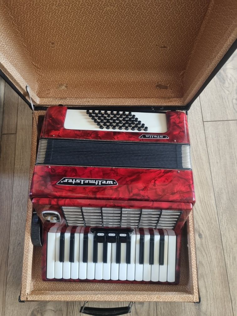 Acordeon mic Weltmeister 48