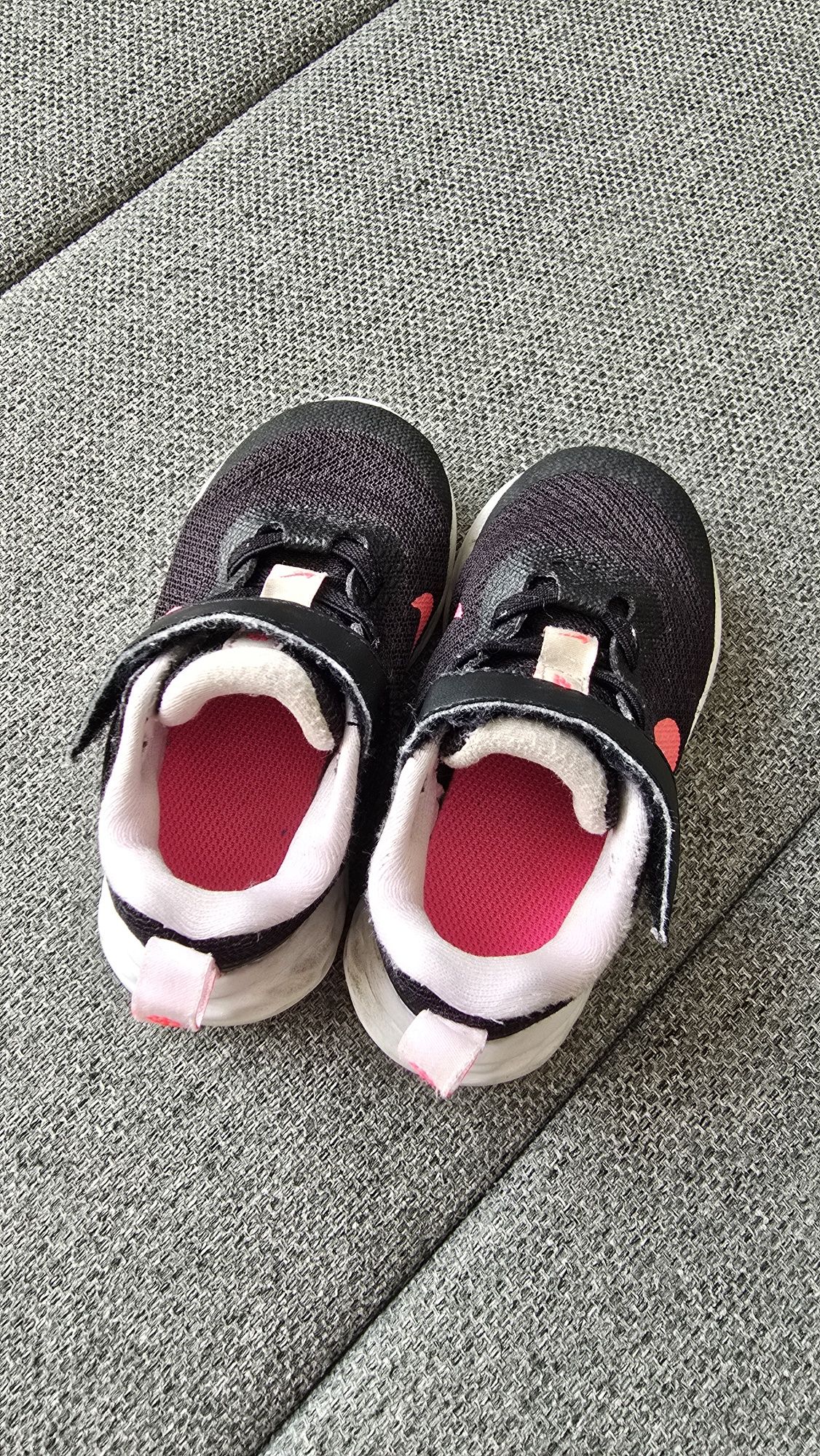 Маратонки Nike Revolution 6