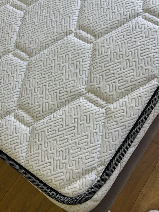 Продается кровать 2.00*2.00