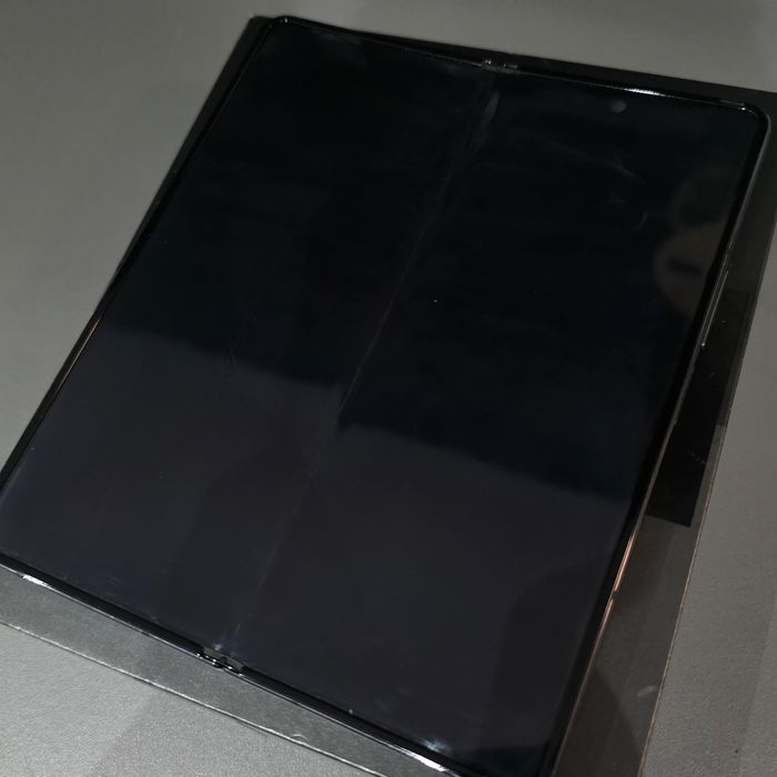 Samsung Z Fold 4 Pentru Piese