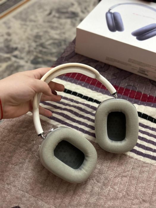 AirPods Max.