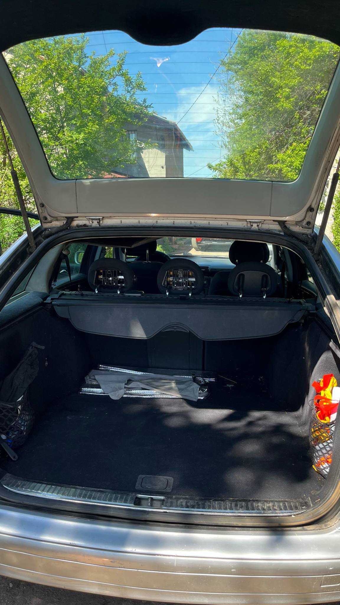 Mercedes C220 2002g