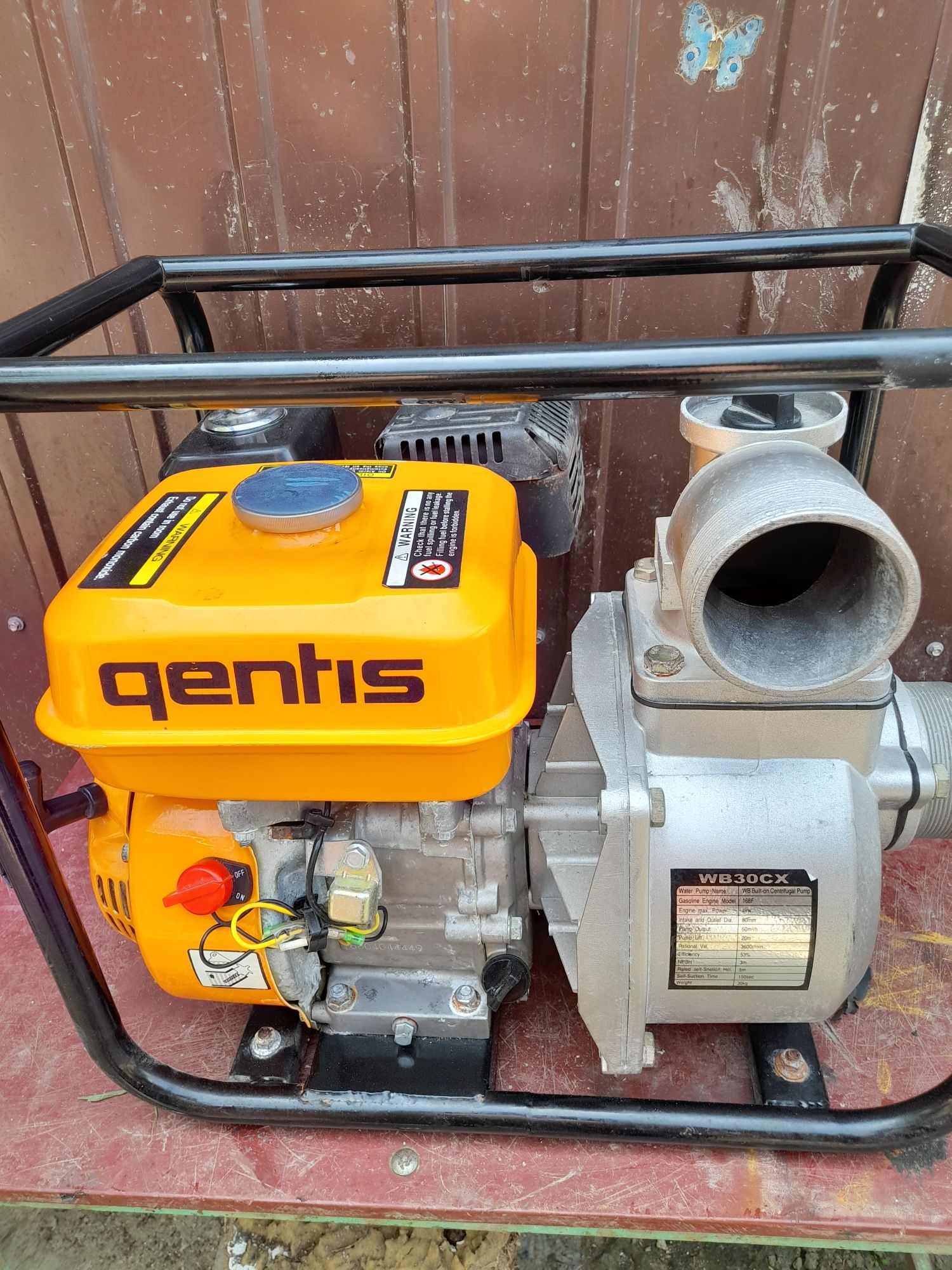 Vand  sau schimb motopompă pe benzină