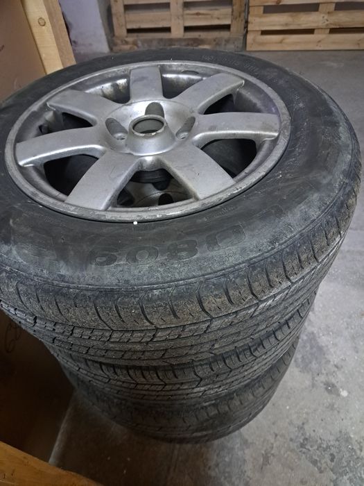 Vând Roti anvelope  vara 195 65 R15