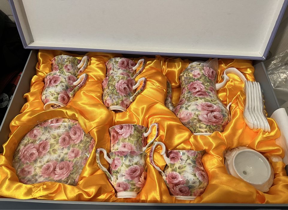 Чайный набор из фарфора