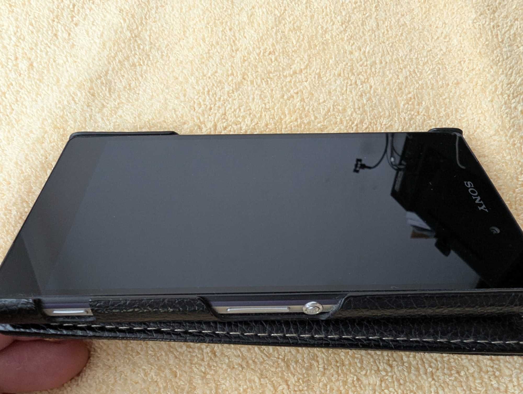 Смартфон Sony XPERIA Z2