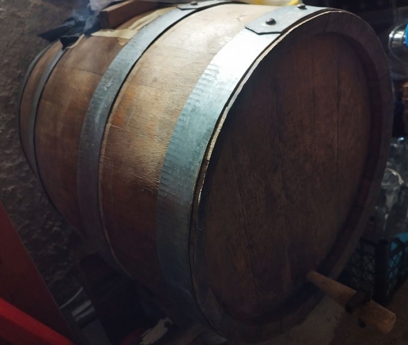 Дъбово буре за вино 100л.