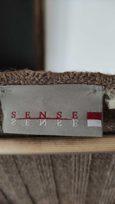 Bleizer tricotat lung cu nasturi metalici- produs romanesc marca Sense