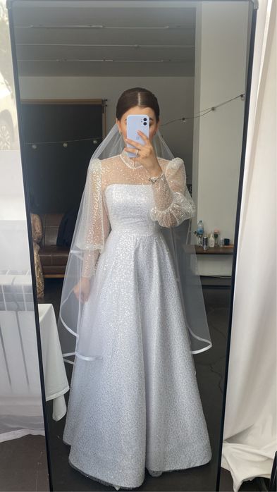 Свадебное платье ручной работы на прокат, с фатой и подъюбником