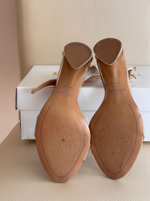 Златни сандали R. Polanski