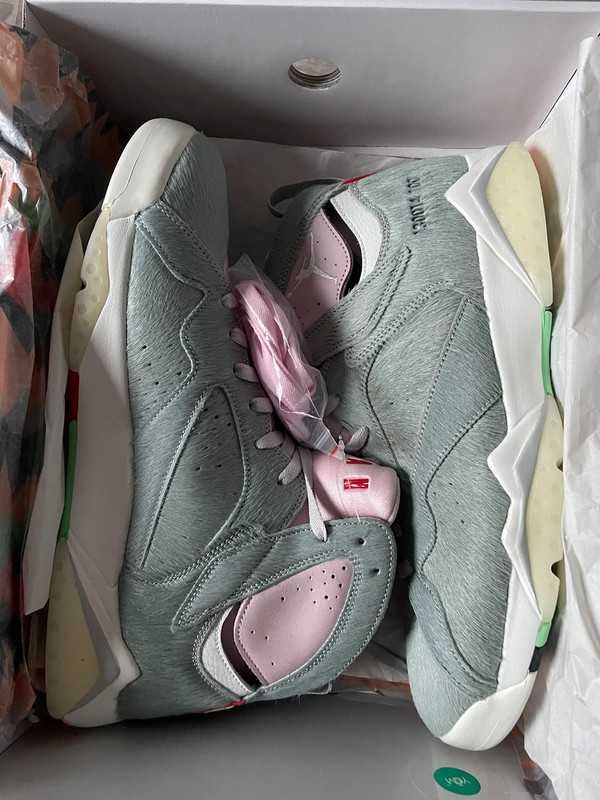 Jordan 7 Retro Neutral Grey
