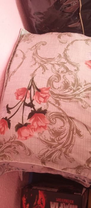 Подушка 4шт хорошый 1шт 20тыс сентифон